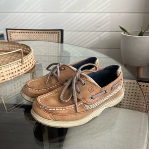 Boys Sperry Topsider Dress Casual Shoe. No tears, stains, or scuffs.